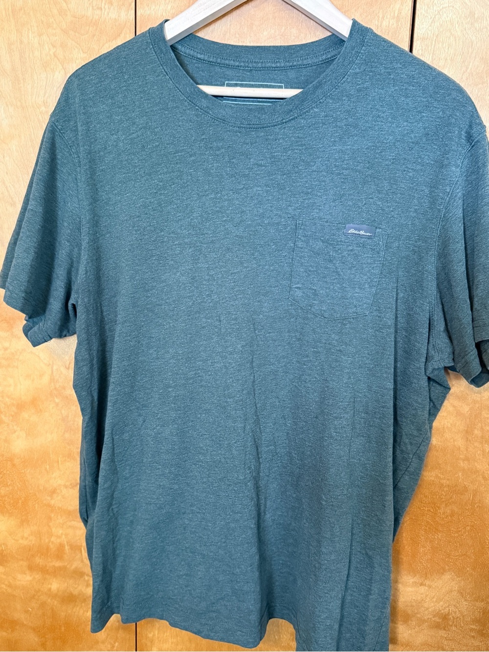 Eddie Bauer Men's Crew Neck Pocket T-Shirt in Heather Green Size L